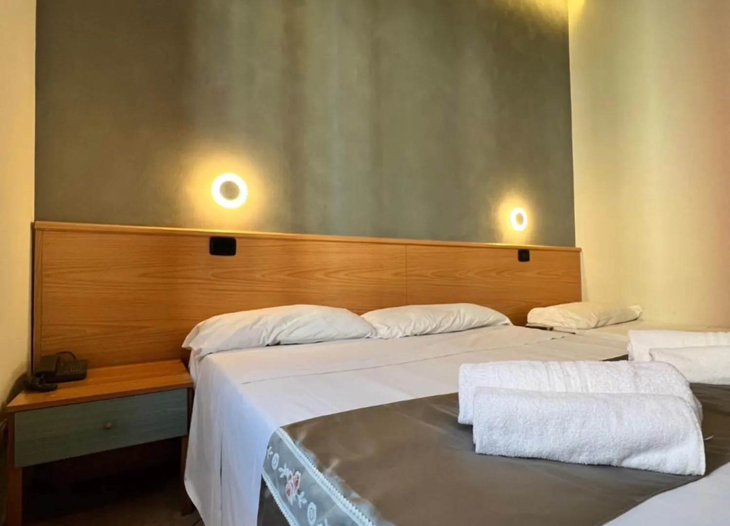 Hotel Sara Milan 2*,